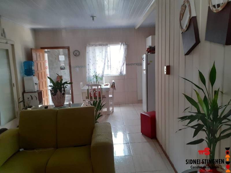 Casa à venda com 3 quartos, 100m² - Foto 5