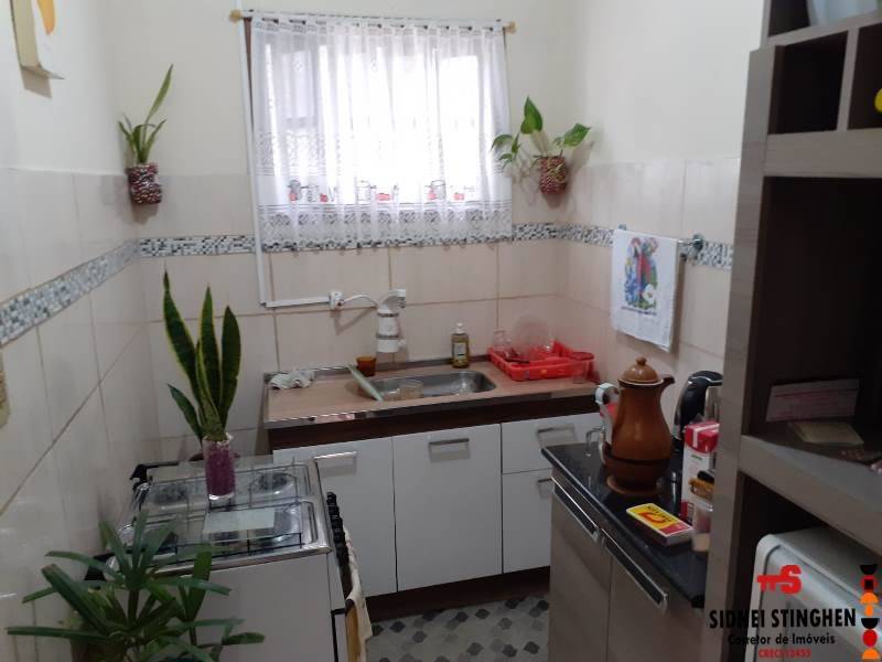 Casa à venda com 3 quartos, 100m² - Foto 7