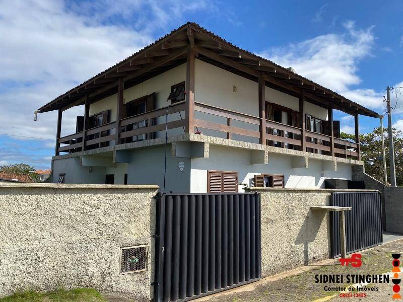 Casa à venda com 5 quartos, 230m² - Foto 2