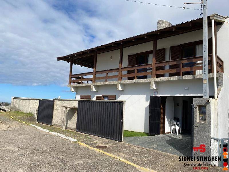 Casa à venda com 5 quartos, 230m² - Foto 4