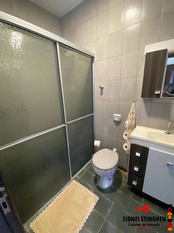 Casa à venda com 5 quartos, 230m² - Foto 19