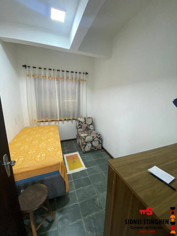 Casa à venda com 5 quartos, 230m² - Foto 21
