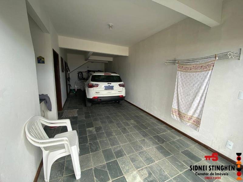 Casa à venda com 5 quartos, 230m² - Foto 27