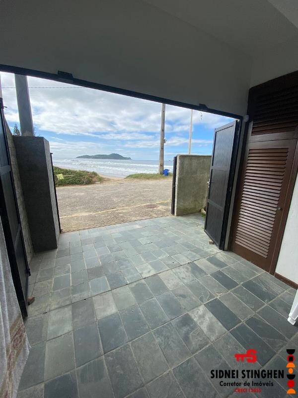 Casa à venda com 5 quartos, 230m² - Foto 28