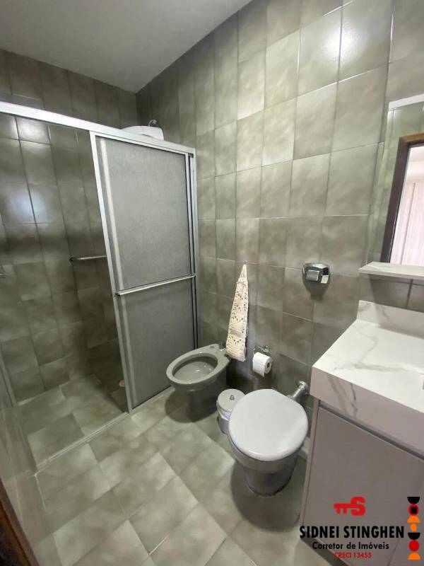 Casa à venda com 5 quartos, 230m² - Foto 26