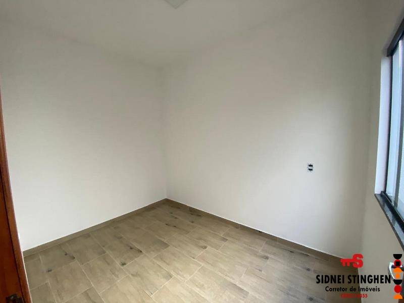 Casa à venda com 2 quartos, 73m² - Foto 9