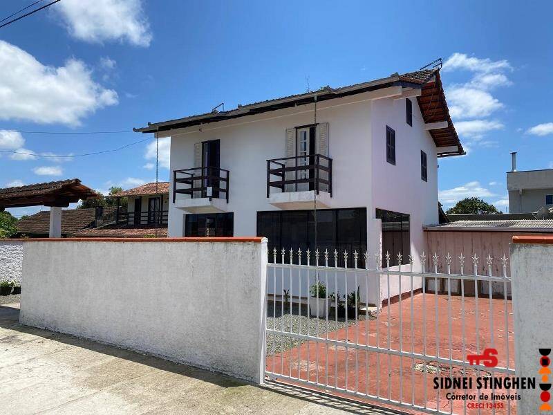 Casa à venda com 4 quartos, 150m² - Foto 2