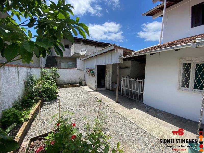 Casa à venda com 4 quartos, 150m² - Foto 26