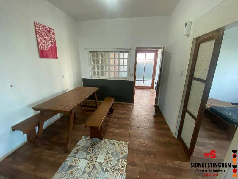 Casa à venda com 5 quartos, 148m² - Foto 9