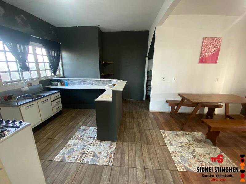 Casa à venda com 5 quartos, 148m² - Foto 8