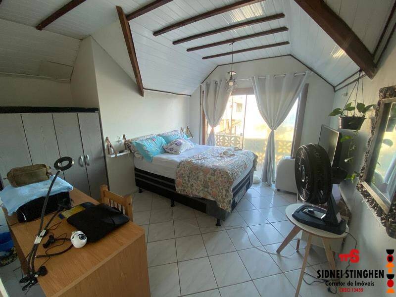 Casa à venda com 5 quartos, 148m² - Foto 13