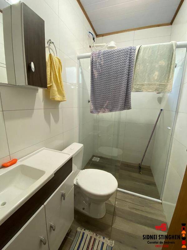 Casa à venda com 2 quartos, 70m² - Foto 9