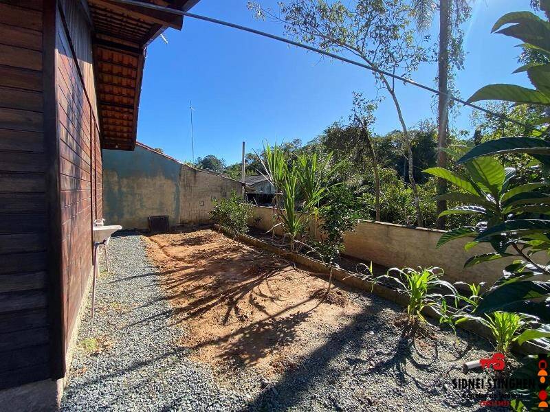 Casa à venda com 2 quartos, 70m² - Foto 14