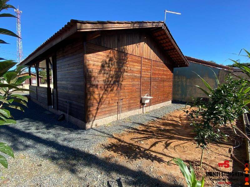 Casa à venda com 2 quartos, 70m² - Foto 12