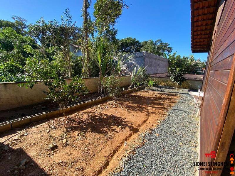 Casa à venda com 2 quartos, 70m² - Foto 15