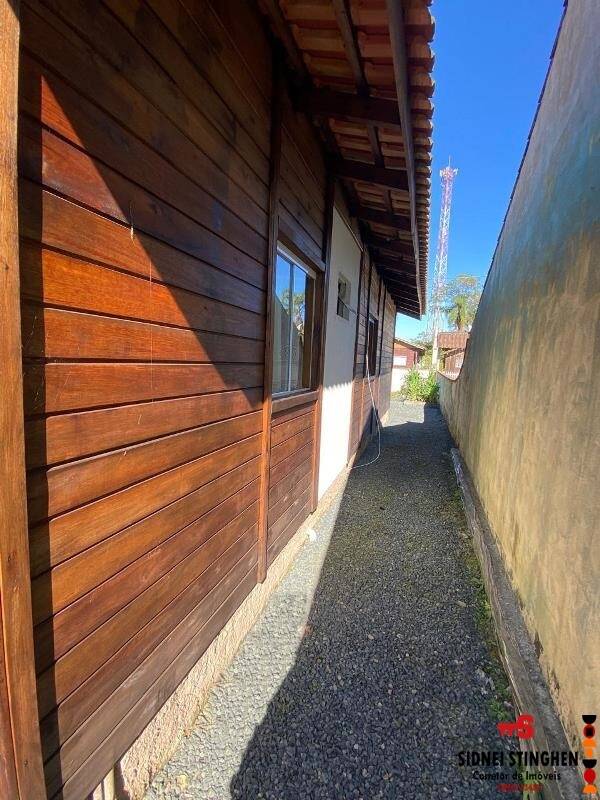 Casa à venda com 2 quartos, 70m² - Foto 16