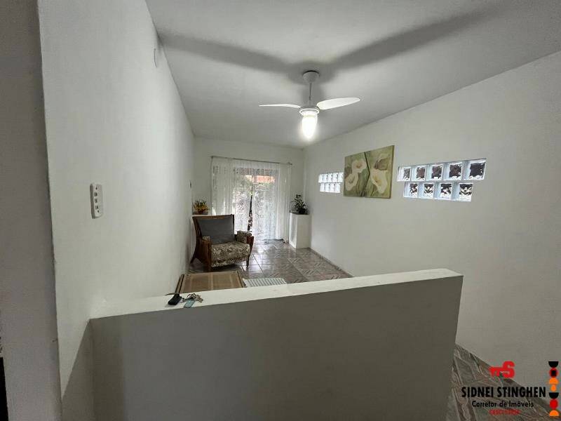 Casa à venda com 3 quartos, 130m² - Foto 11