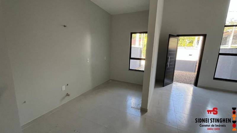 Casa à venda com 2 quartos, 62m² - Foto 4