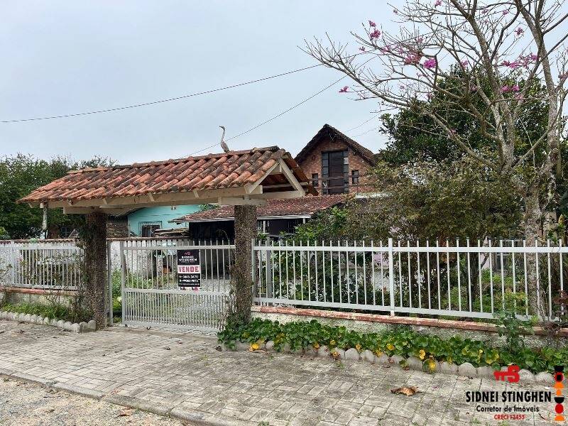 Casa à venda com 3 quartos, 100m² - Foto 2