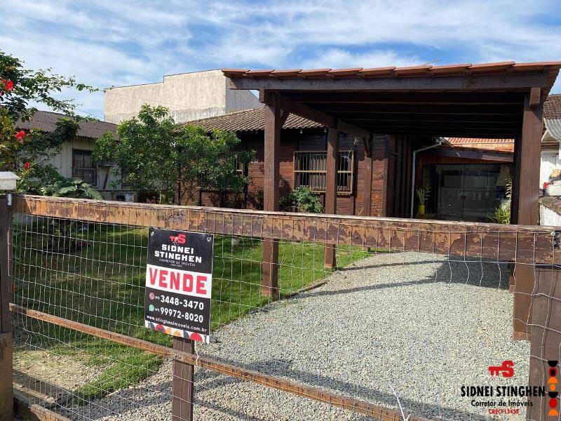 Casa à venda com 2 quartos, 75m² - Foto 4