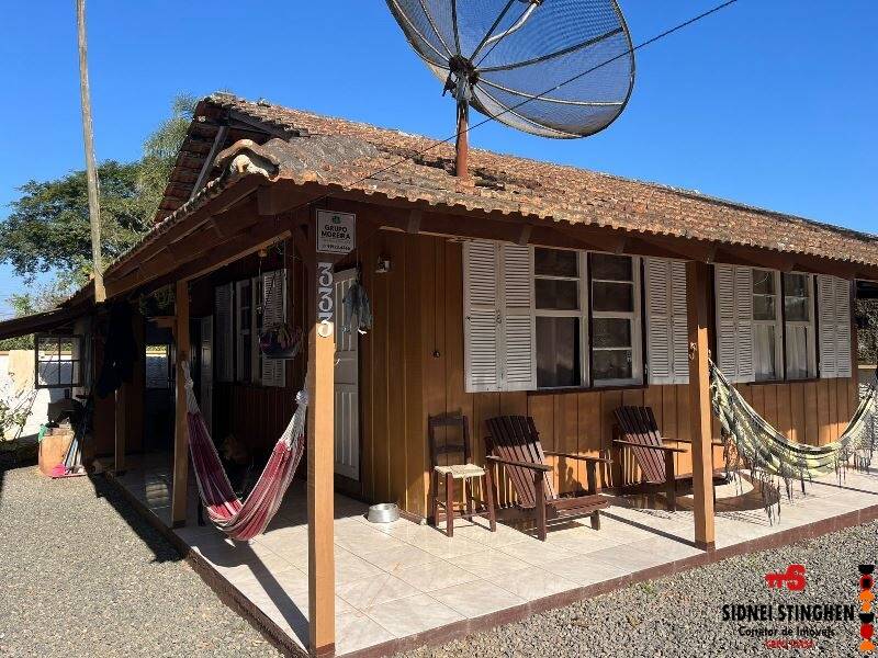 Casa à venda com 2 quartos, 95m² - Foto 4