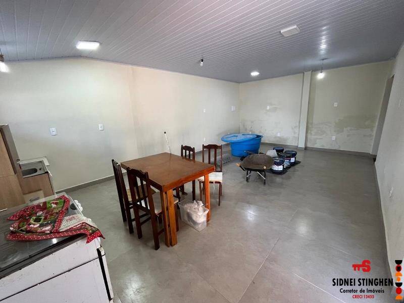 Casa à venda com 2 quartos, 90m² - Foto 8