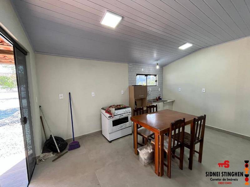 Casa à venda com 2 quartos, 90m² - Foto 7