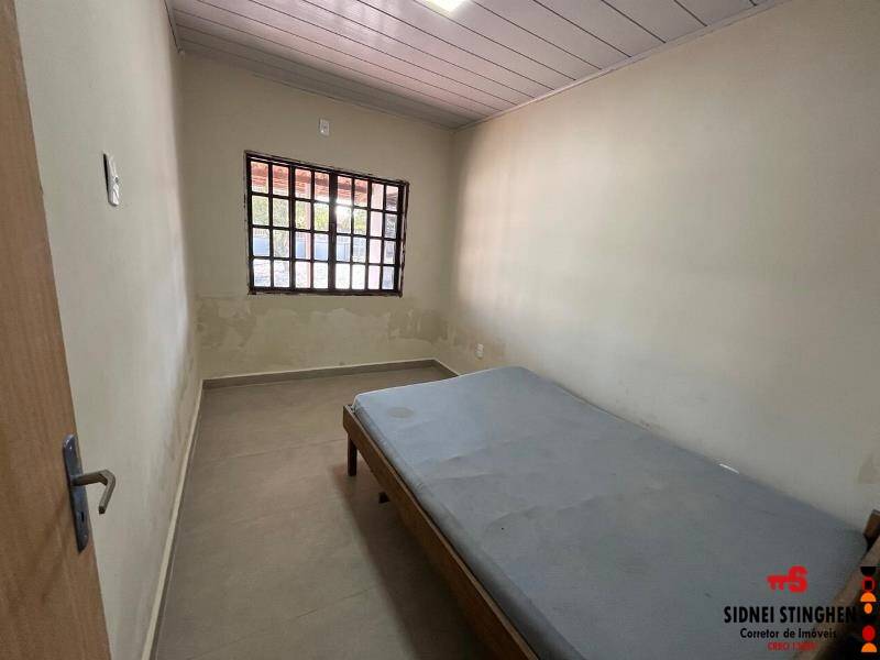 Casa à venda com 2 quartos, 90m² - Foto 12