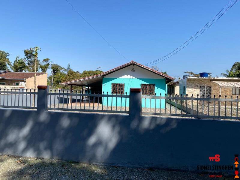 Casa à venda com 3 quartos, 140m² - Foto 2