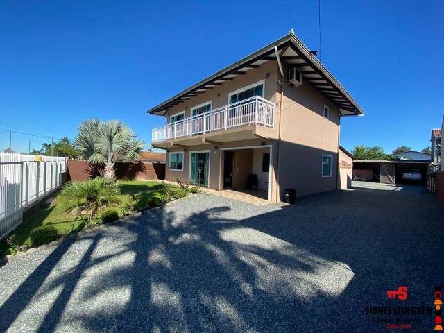 #821 - Casa para Venda em Balneário Barra do Sul - SC