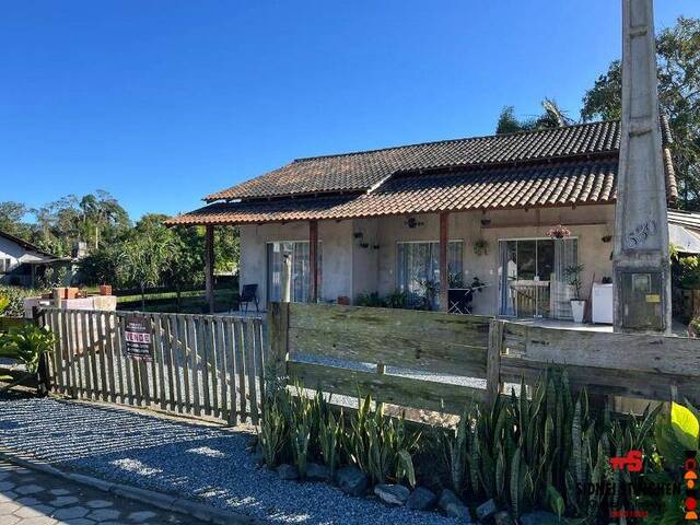 #827 - Casa para Venda em Balneário Barra do Sul - SC - 2
