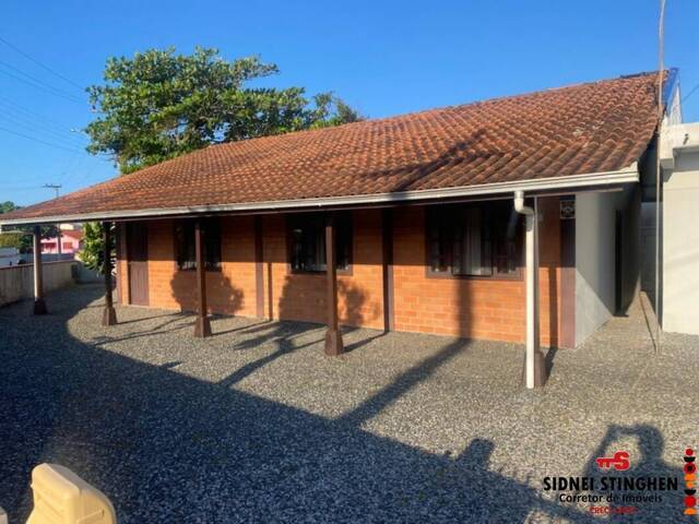 #900 - Casa para Venda em Balneário Barra do Sul - SC