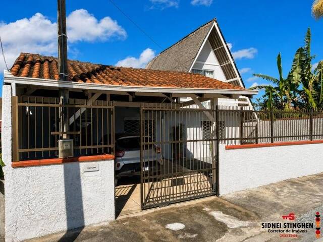 #877 - Casa para Venda em Balneário Barra do Sul - SC