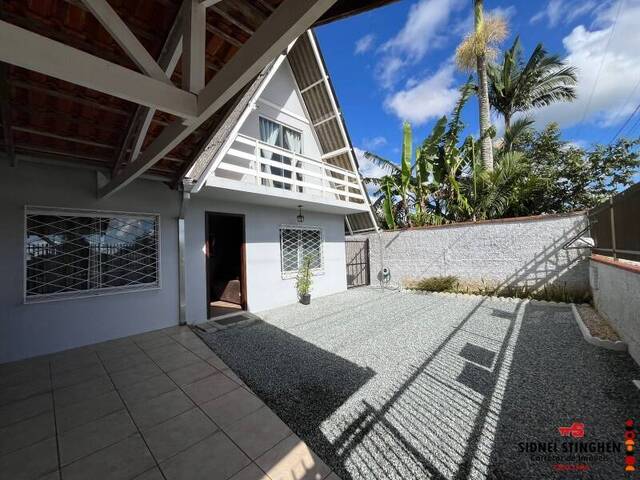 #877 - Casa para Venda em Balneário Barra do Sul - SC