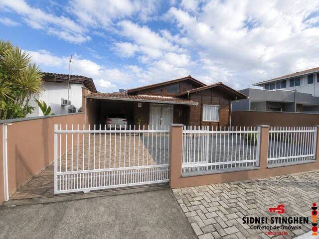 #849 - Casa para Venda em Balneário Barra do Sul - SC