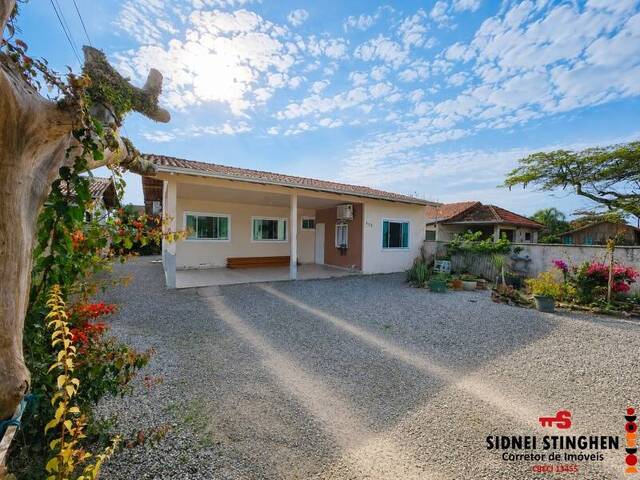 Casa para Venda em Balneário Barra do Sul - 2
